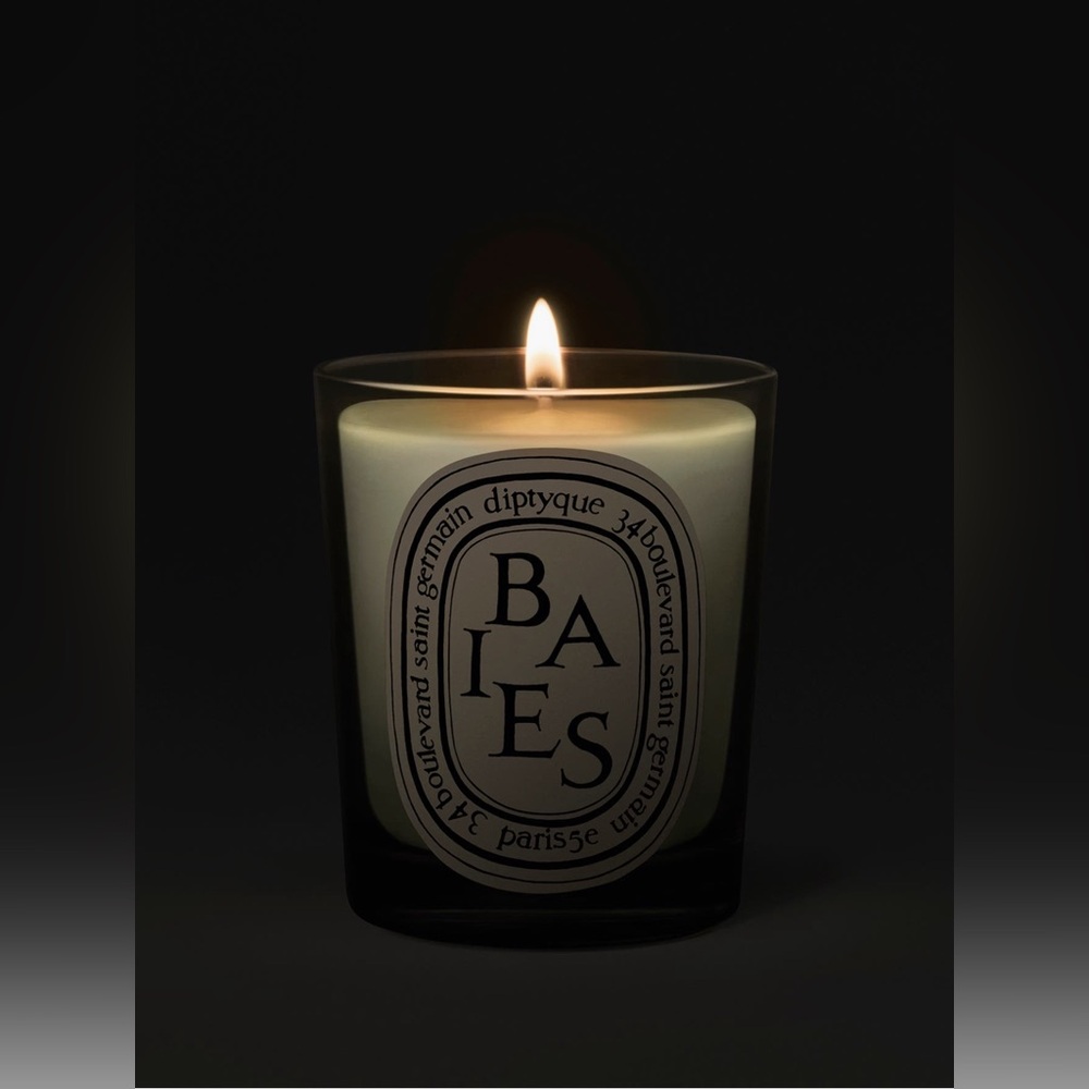 NWT Diptyque Baies (Berries) Scented Candle Color: Clear Vessel 2.4 OZ - Picture 3 of 8